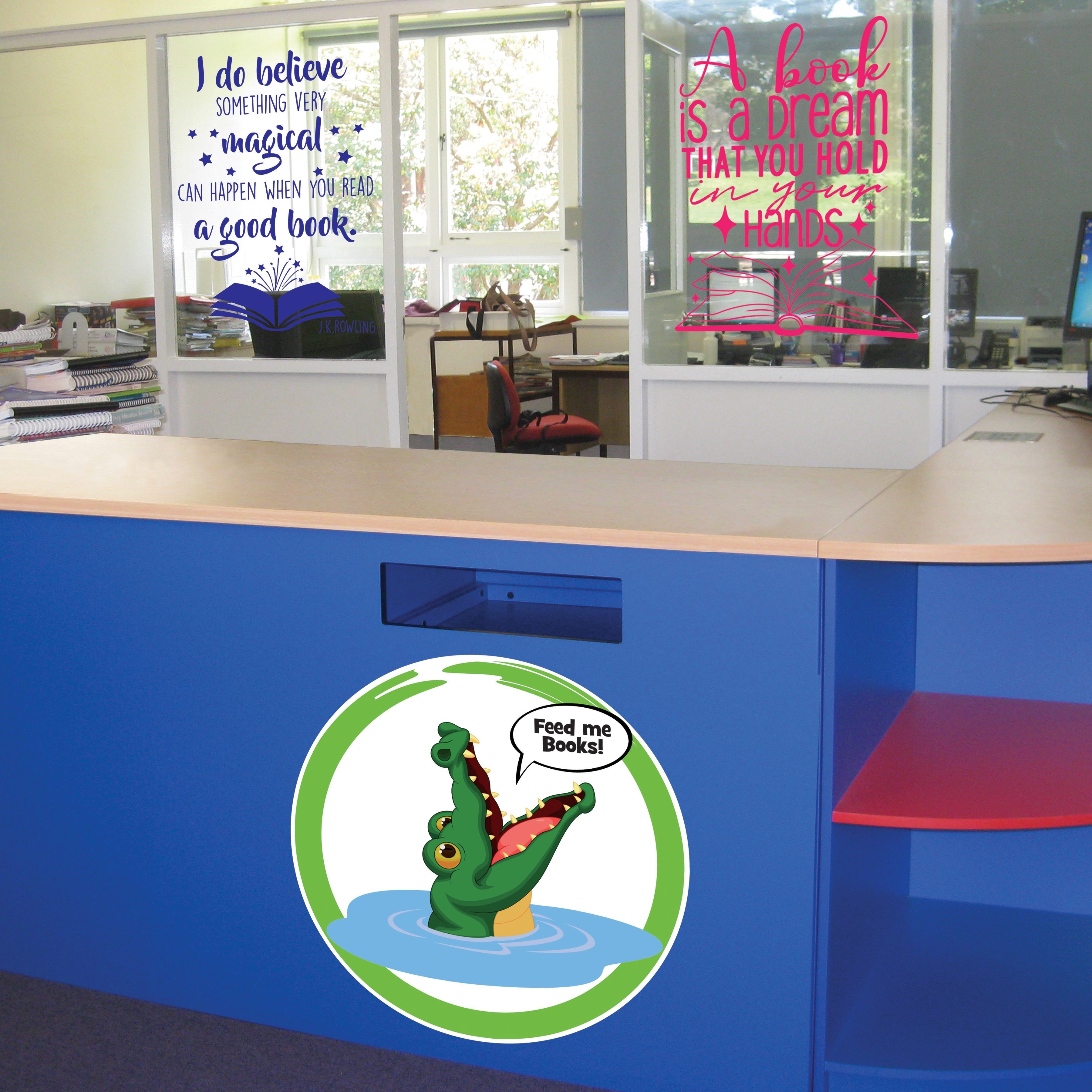 Returns - Crocodile Wall Graphic Circle